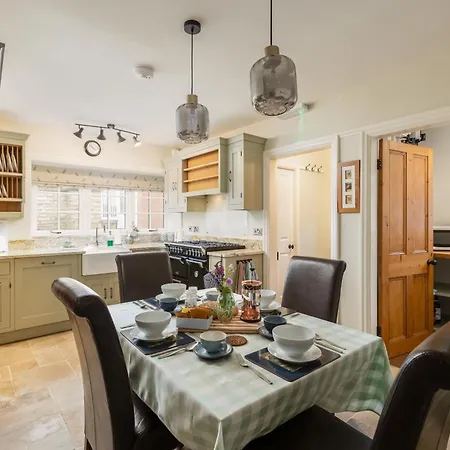 Hall At Noelles 펜션 *