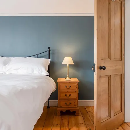 Hall At Noelles Holiday home